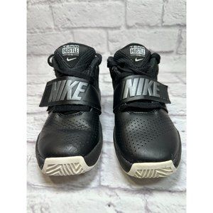 Nike Team Hustle D8 Sneakers Basketball Black & Silver Youth Size 1Y 881942-001